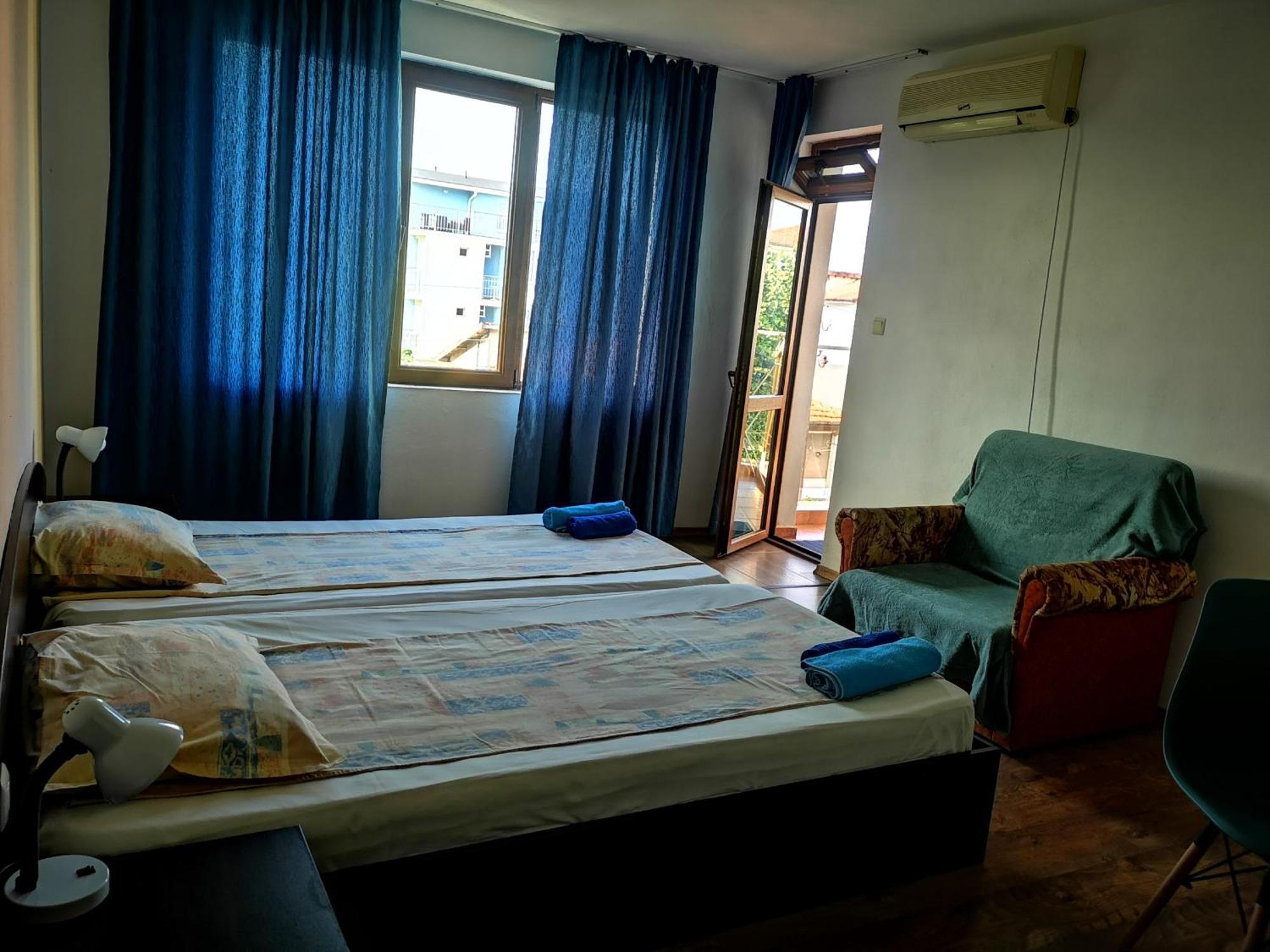 Paunovi Guest House بريمورسكو الغرفة الصورة
